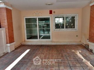 Продажа 4 спальни дом в Буенг Кум, Бангкок