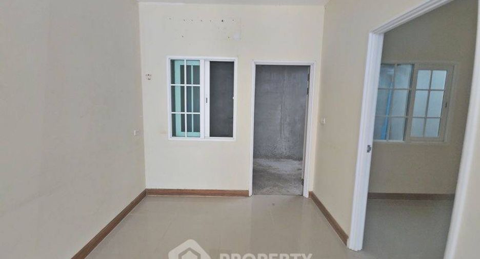 Casa adosada en venta de 3 habitaciones en Chom Thong, Bangkok