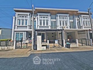 For sale 3 bedrooms townhouse in Chom Thong, Bangkok