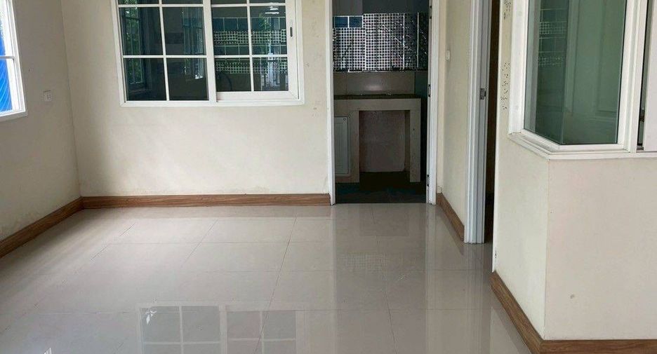 For sale 4 bedrooms townhouse in Bang Khen, Bangkok