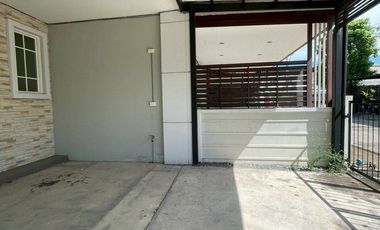For sale 4 bedrooms townhouse in Bang Khen, Bangkok