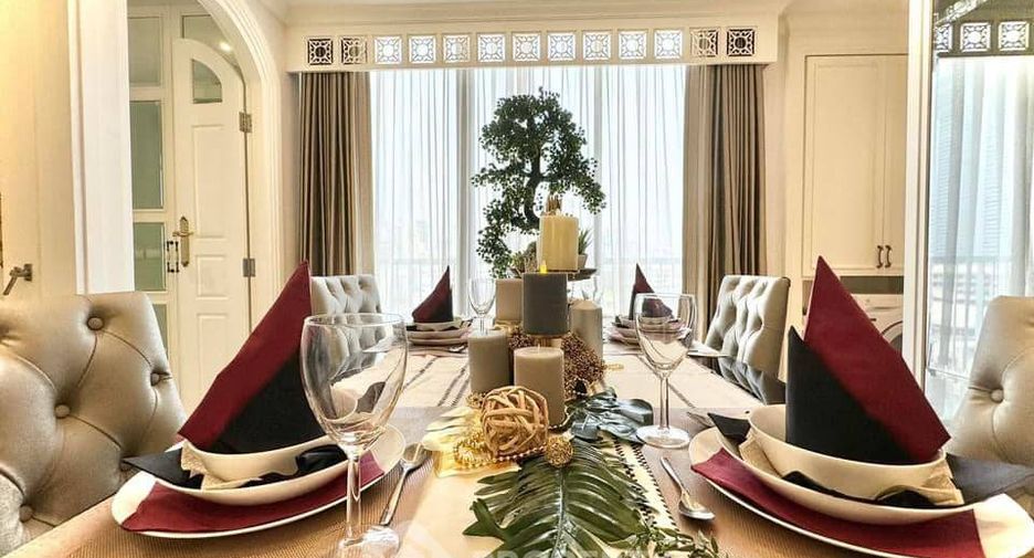 For sale 2 bedrooms condo in Khlong Toei, Bangkok