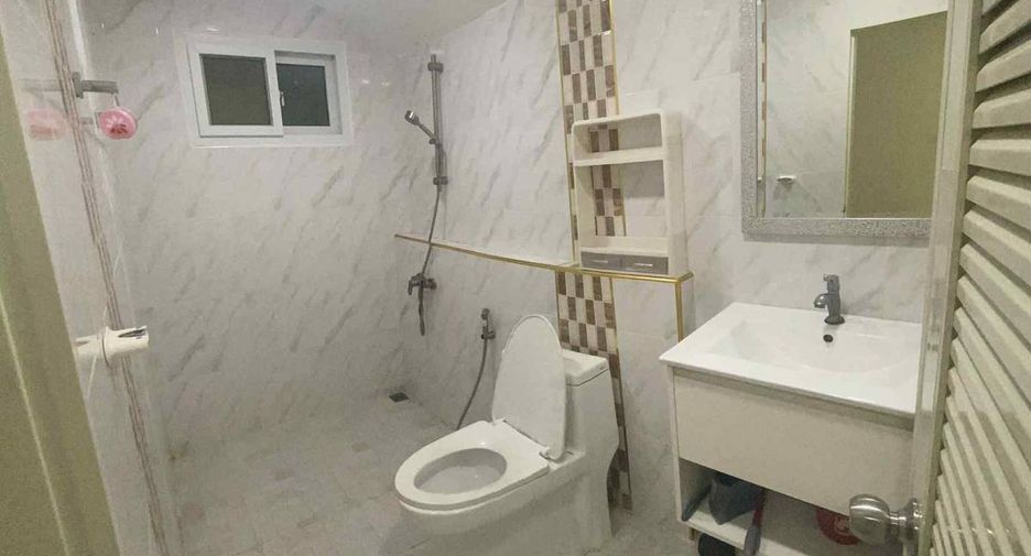 À vendre 2 chambres maison à Sattahip, Chonburi