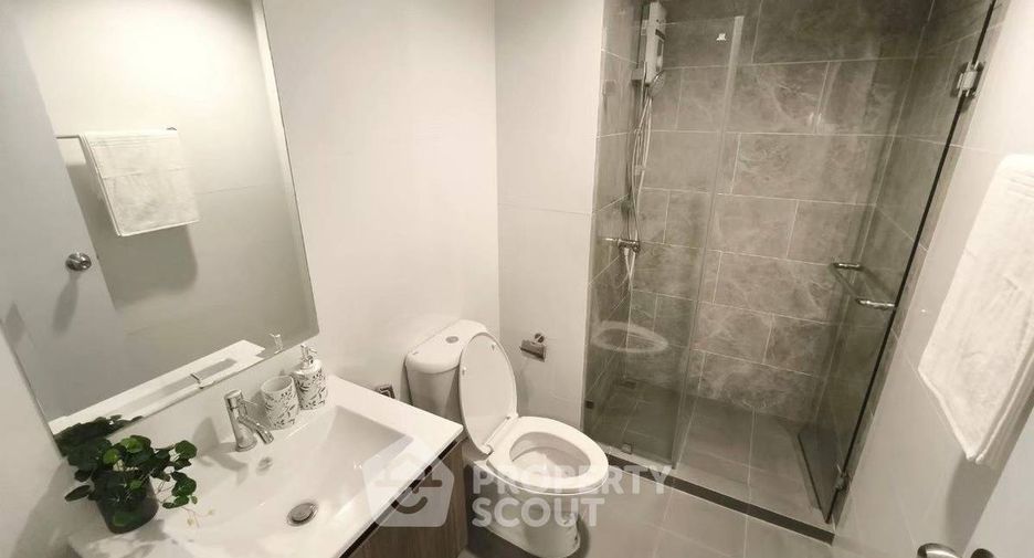 For sale 2 bedrooms condo in Wang Thonglang, Bangkok