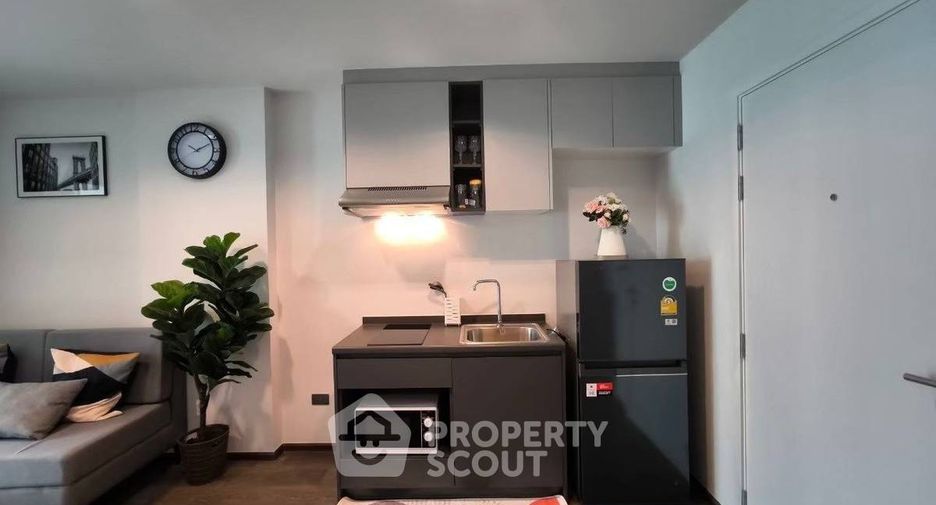 For sale 2 bedrooms condo in Wang Thonglang, Bangkok