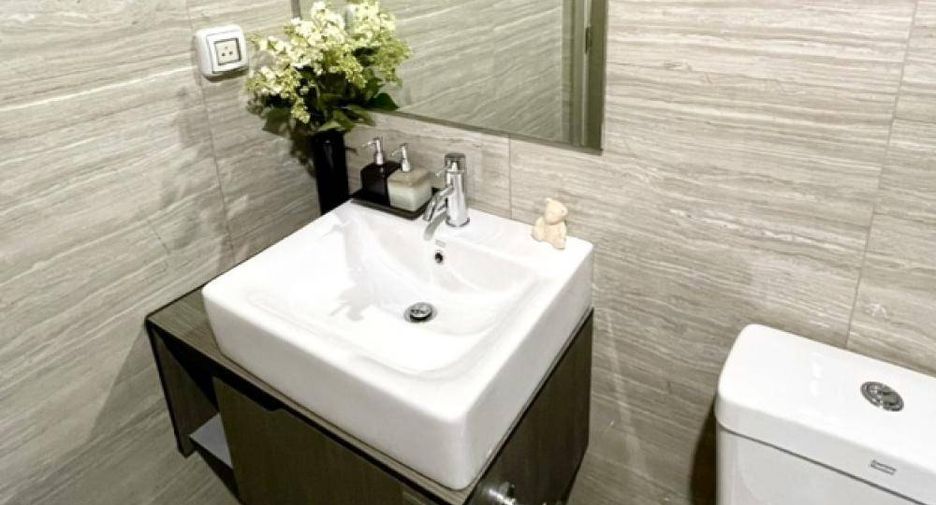 For sale 2 bedrooms condo in Bang Phlat, Bangkok
