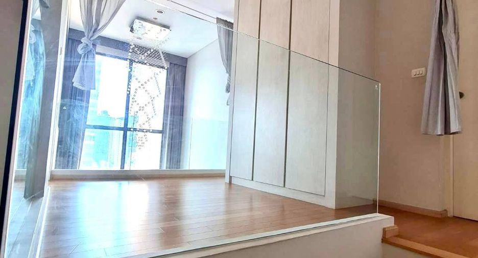 For sale 2 bedrooms condo in Watthana, Bangkok