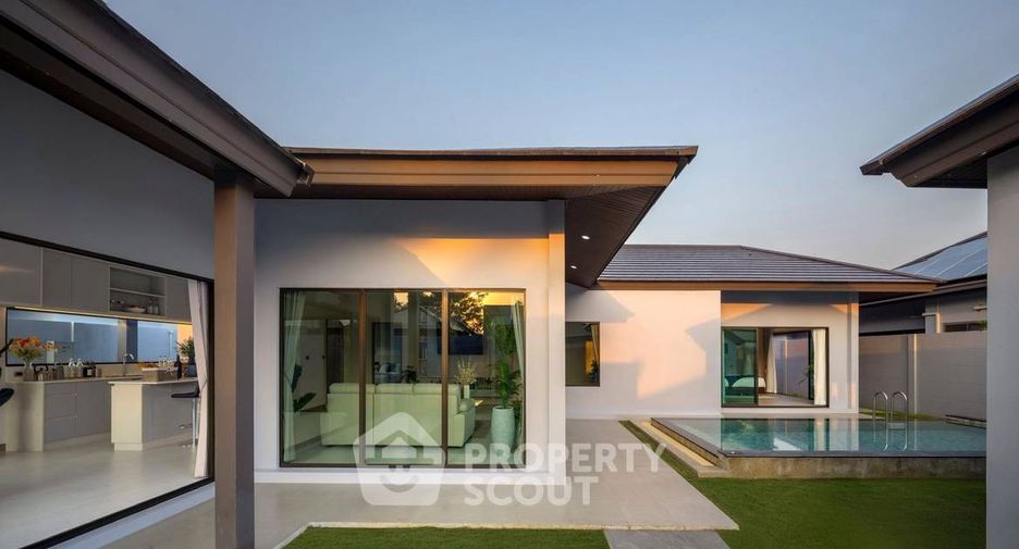For sale 3 bedrooms villa in Huay Yai, Pattaya