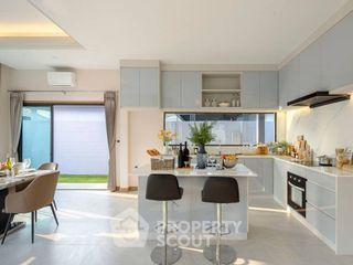 For sale 3 bedrooms villa in Bang Lamung, Chonburi