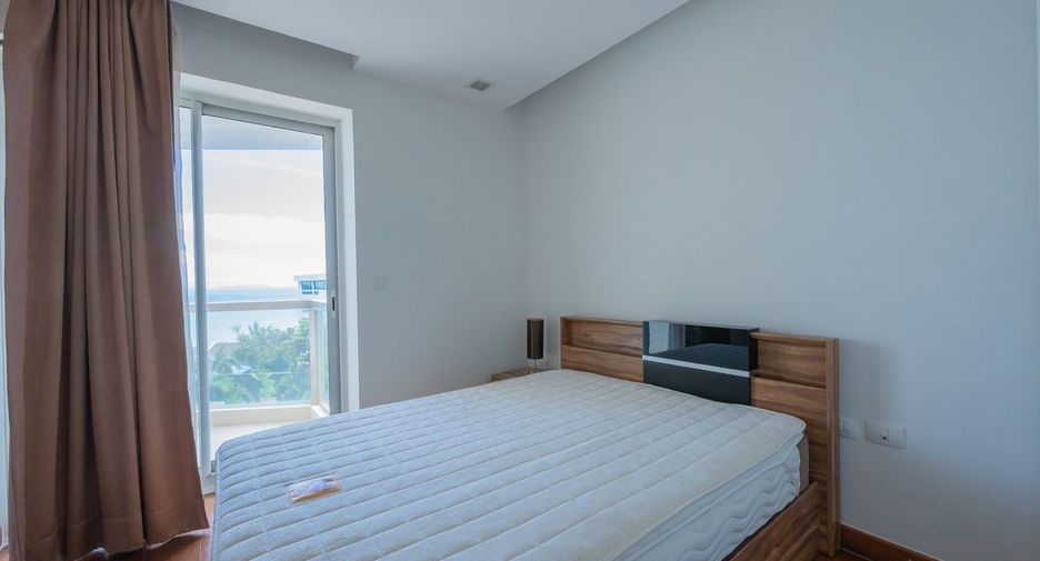 For rent 2 bedrooms condo in North Pattaya, Pattaya