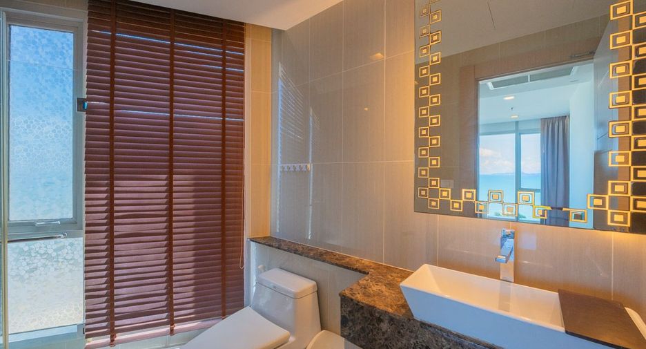 For rent 2 bedrooms condo in North Pattaya, Pattaya