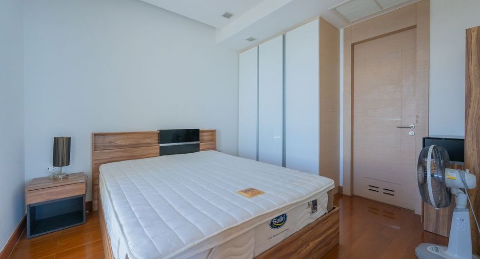 For rent 2 bedrooms condo in North Pattaya, Pattaya