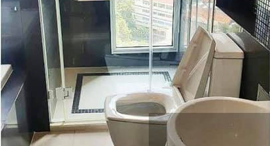 For sale 1 Beds condo in Sathon, Bangkok