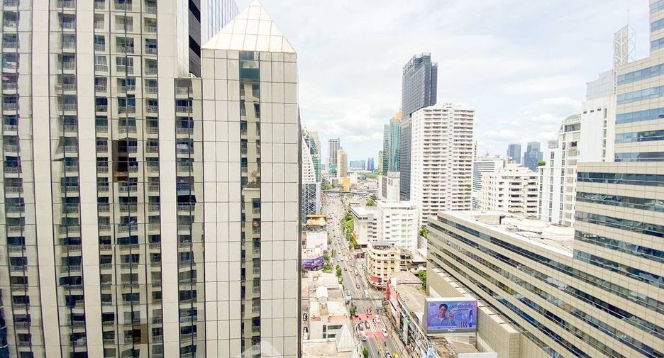 For sale 2 bedrooms condo in Watthana, Bangkok