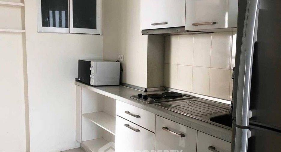 For sale 1 bed condo in Huai Khwang, Bangkok