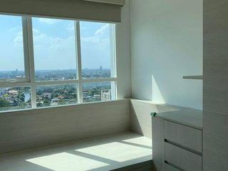 For sale 2 bedrooms condo in Thon Buri, Bangkok