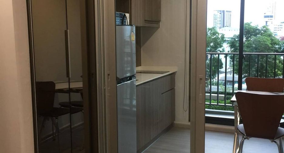 For sale 1 bed condo in Bang Phlat, Bangkok
