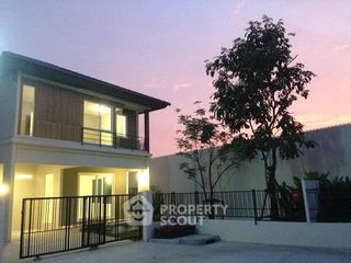 For sale 3 bedrooms house in Bang Khen, Bangkok