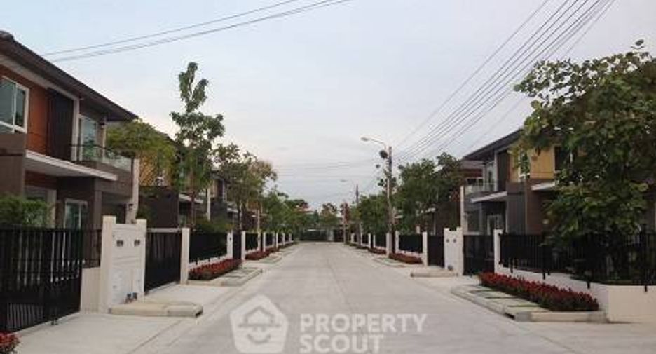 Haus zum Kauf mit 3 Zimmer in Bang Khen, Bangkok
