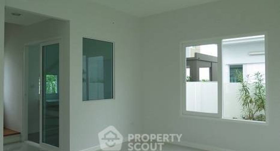 Haus zum Kauf mit 3 Zimmer in Bang Khen, Bangkok