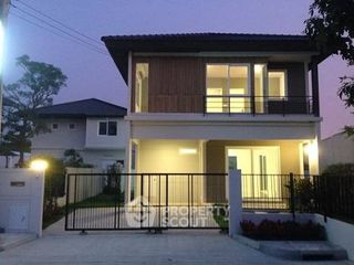 For sale 3 bedrooms house in Bang Khen, Bangkok