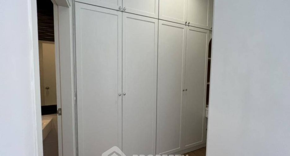 For sale 3 bedrooms townhouse in Prawet, Bangkok
