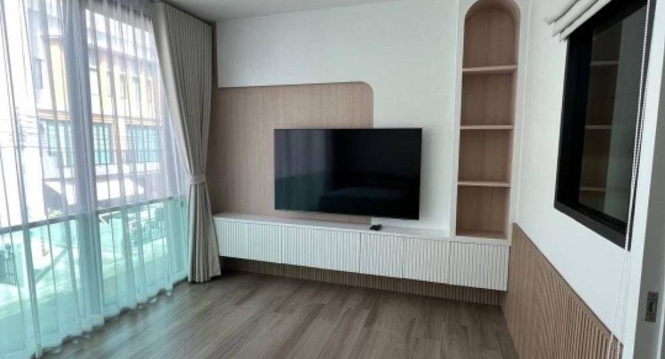 For sale 3 bedrooms townhouse in Prawet, Bangkok