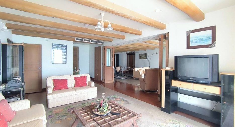 For sale 3 bedrooms apartment in North Pattaya, Pattaya