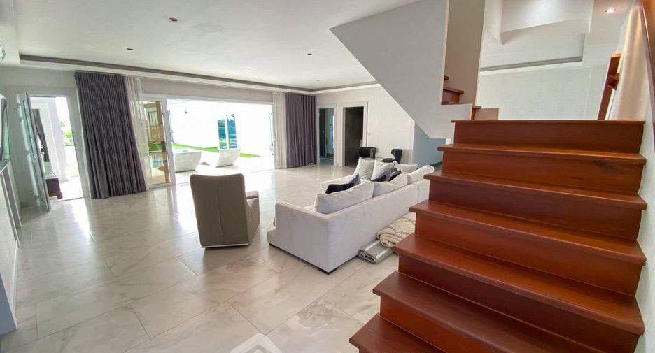 For sale 7 bedrooms villa in Bang Lamung, Chonburi