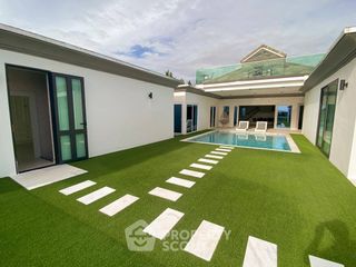 For sale 7 bedrooms villa in Bang Lamung, Chonburi