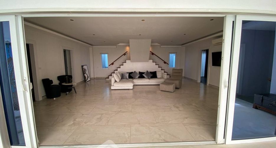 For sale 7 bedrooms villa in Bang Lamung, Chonburi