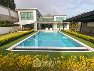 For sale 7 bedrooms villa in Bang Lamung, Chonburi