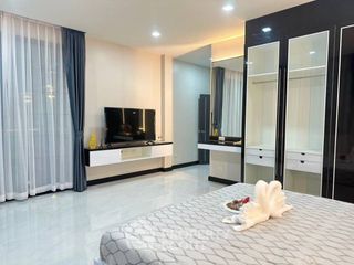 For sale 4 bedrooms villa in Bang Lamung, Chonburi