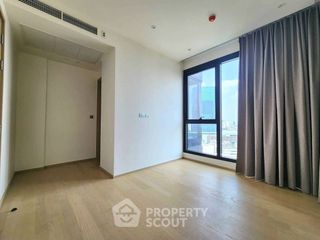 À vendre 2 chambres condo à Huai Khwang, Bangkok