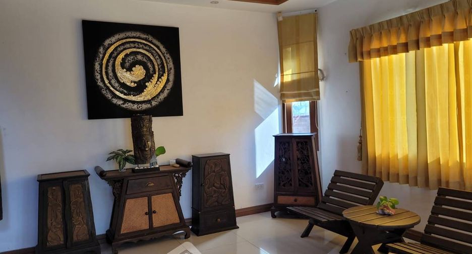 For sale 4 bedrooms house in Huay Yai, Pattaya
