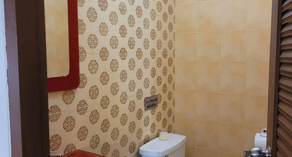 For sale 4 bedrooms house in Huay Yai, Pattaya