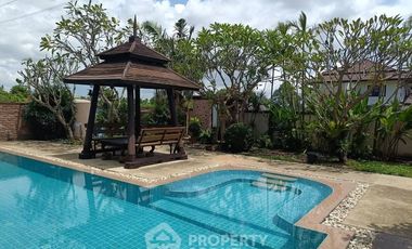 Casa en venta de 4 habitaciones en Huay Yai, Pattaya