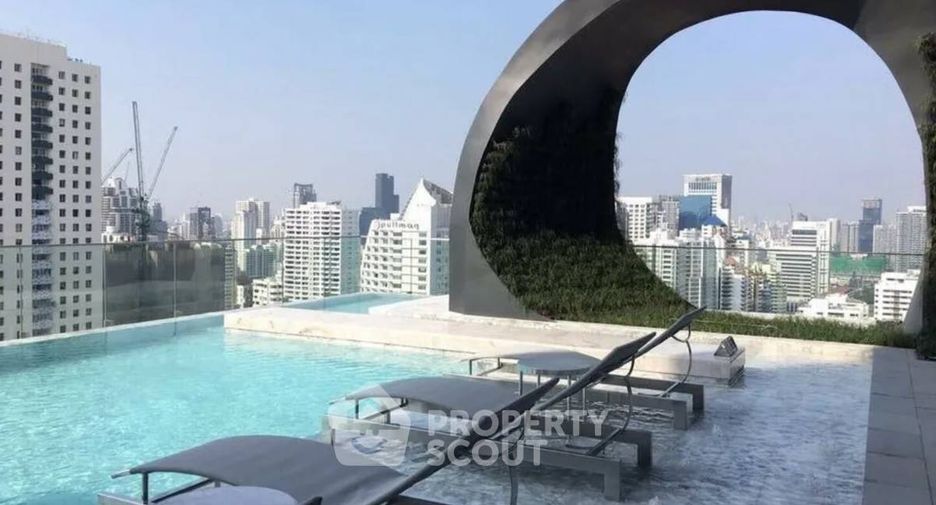 For sale 1 bed condo in Khlong Toei, Bangkok