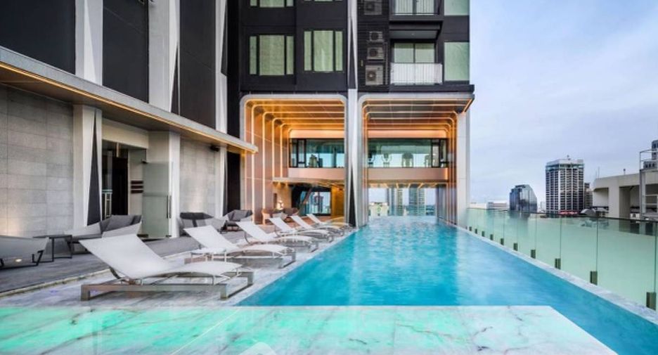 For sale 1 bed condo in Khlong Toei, Bangkok