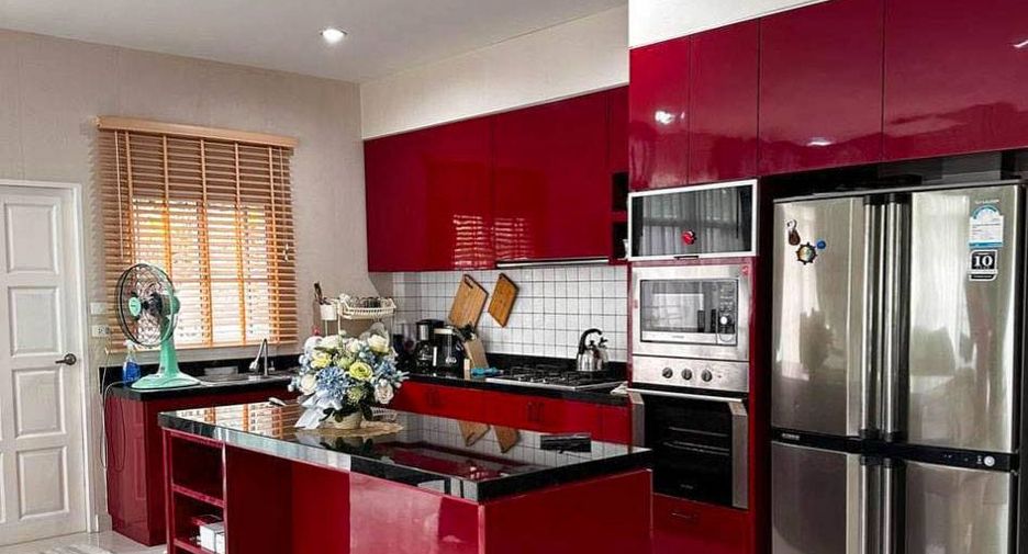 For sale 3 bedrooms house in Bang Lamung, Chonburi