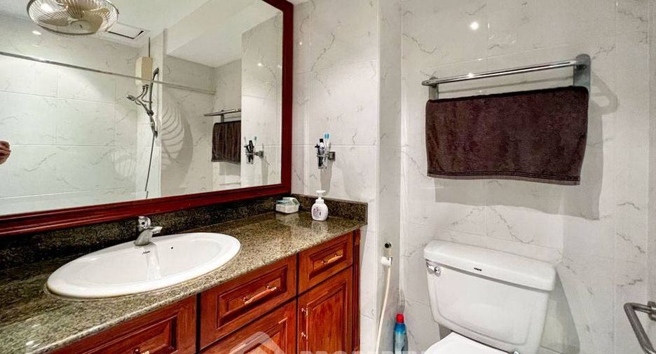 For sale 1 bed condo in Pratumnak, Pattaya