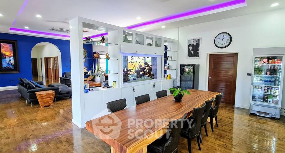 Villa en venta de 4 habitaciones en Bang Lamung, Chonburi