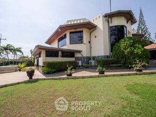 For sale 4 bedrooms house in Bang Lamung, Chonburi