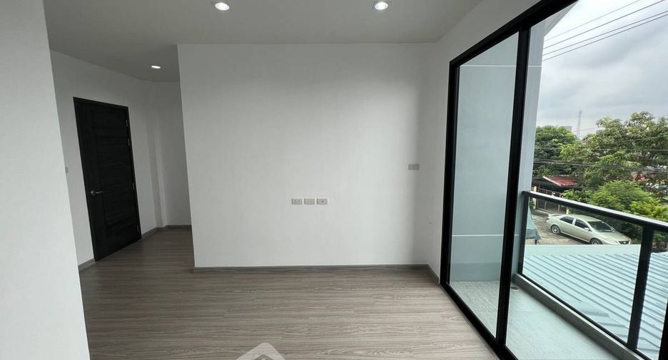 For sale 3 bedrooms house in Nong Chok, Bangkok