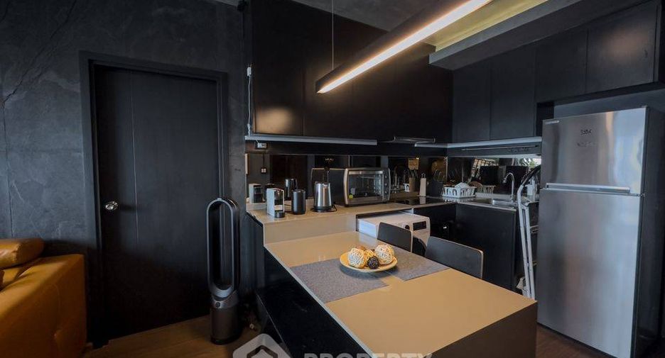 For sale 2 bedrooms condo in Phra Khanong, Bangkok