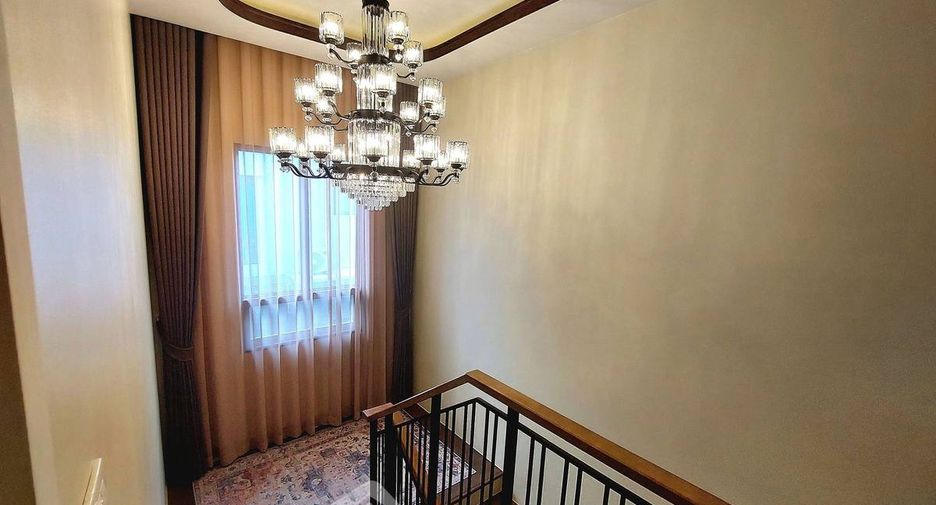 For rent and for sale 4 bedrooms house in Saphan Sung, Bangkok