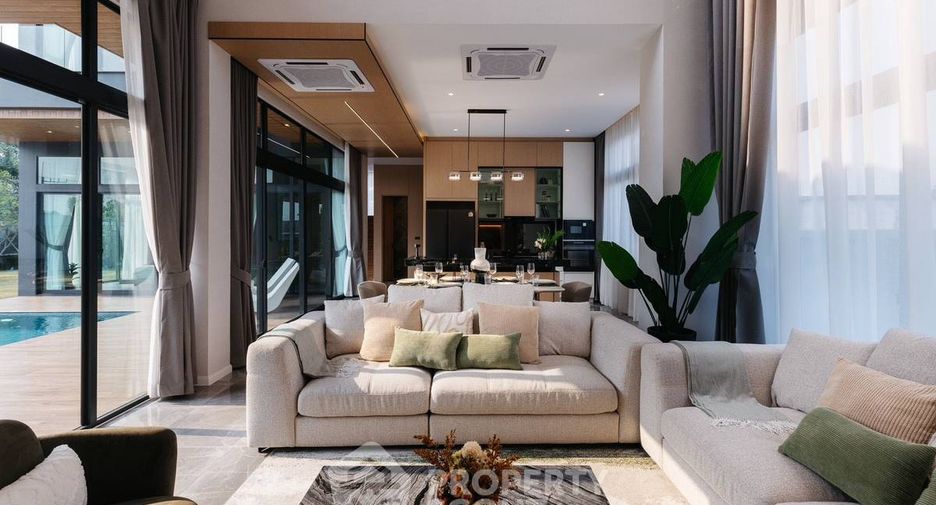 For sale 6 bedrooms villa in East Pattaya, Pattaya