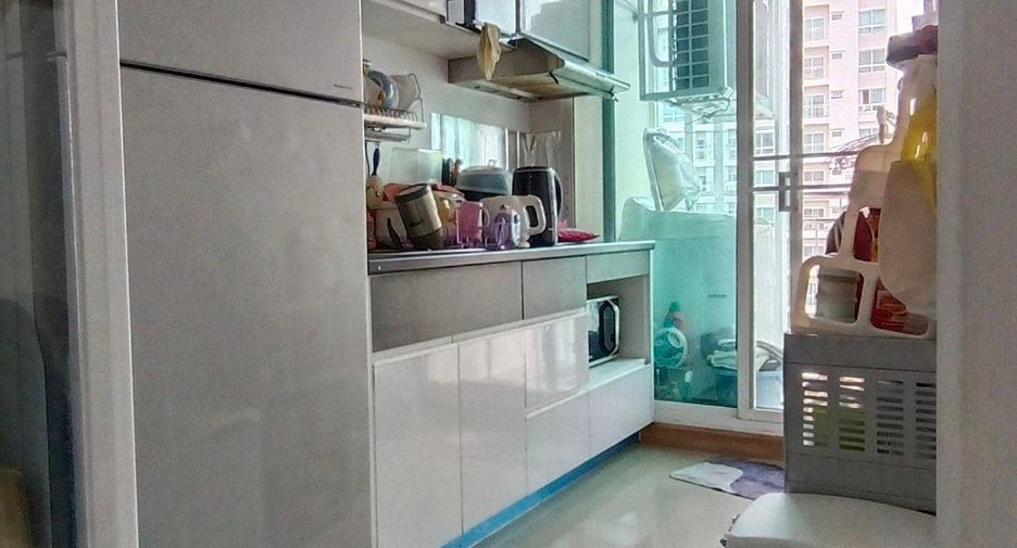 For sale 1 bed condo in Huai Khwang, Bangkok