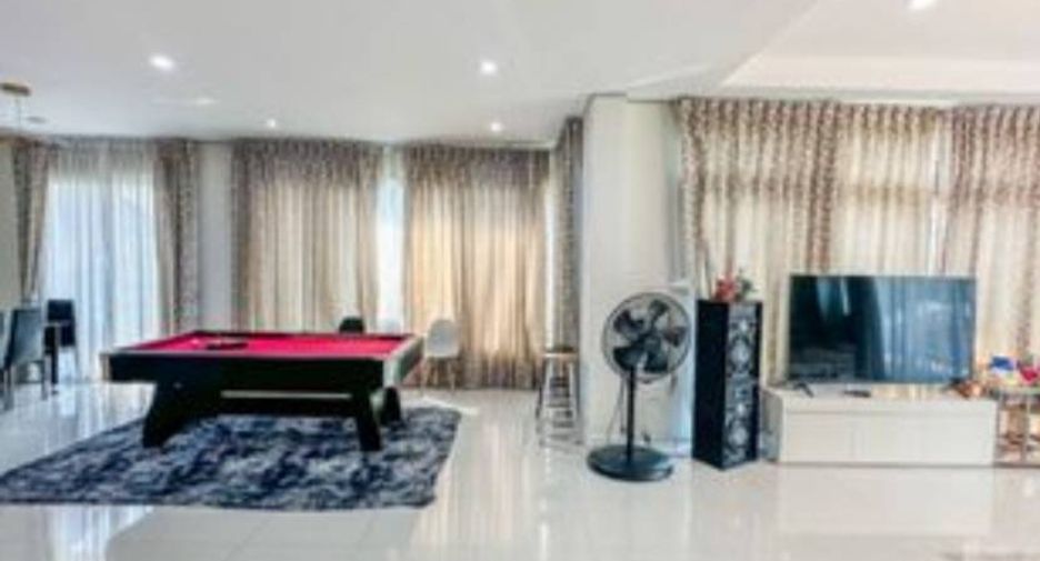 For sale 4 bedrooms house in North Pattaya, Pattaya