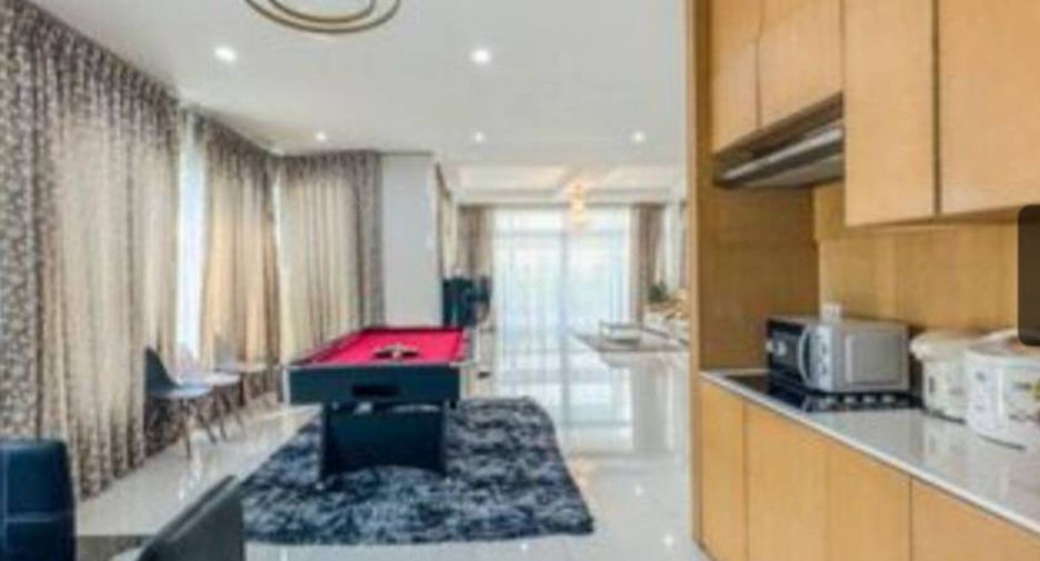 For sale 4 bedrooms house in North Pattaya, Pattaya